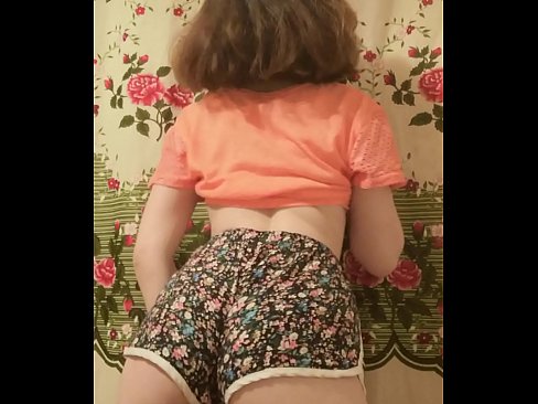 ❤️ Seksi mlada beba skida kratke hlačice pred kamerom ❌ Jebeni video kod nas ❌