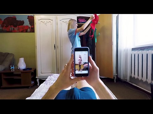 ❤️ Polusestra je natjerala svog brata da svrši neposredno prije nego što je mama došla kući ❌ Jebeni video kod nas ❌