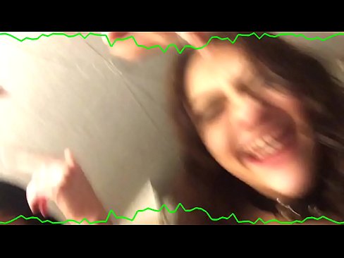 ❤️ Dvije seksi brinete emotivne gaćice ostaju gadovi čudna kučka ❌ Jebeni video kod nas ❌