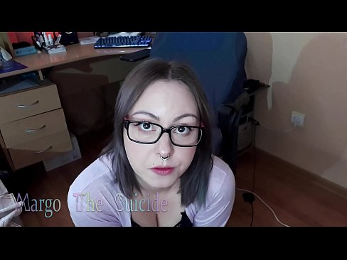 ❤️ Seksi djevojka s naočalama duboko siše dildo na kameri ❌ Jebeni video kod nas ❌